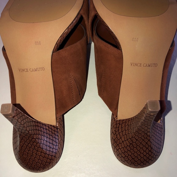 VINCE CAMUTO Rehnya Leather Heeled Sandal in Warm Caramel (8M) - Picture 9 of 17